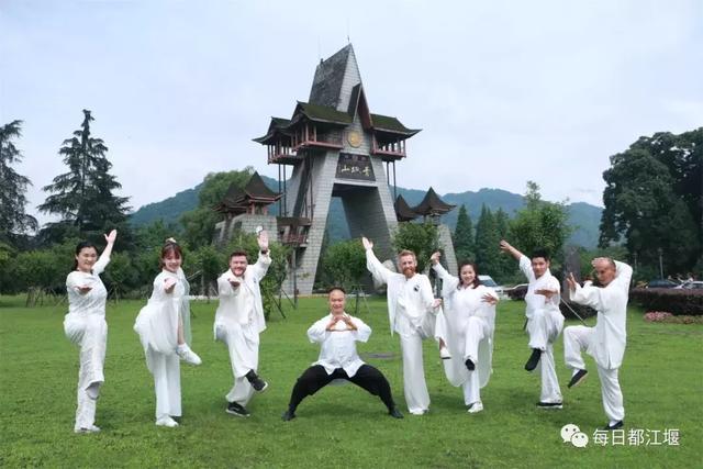 世警会来啦！夏日缤纷之旅让你玩转都江堰！