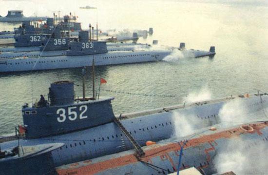 为何中国的潜艇数量让美国十年都赶不上？专家一句话让人直冒冷汗
