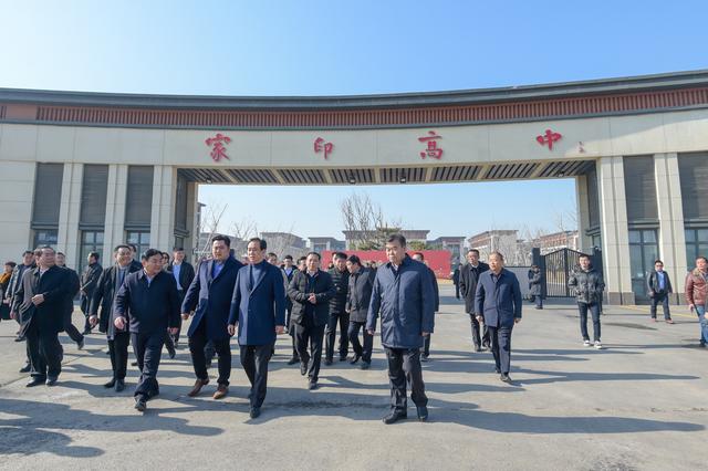 从寒门学子到恒大掌门人 许家印初心不改诠释新时代企业家担当