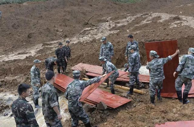 六盘水山体滑坡导致21幢房屋被埋！习近平对贵州水城“7·23”特大山体滑坡灾害作出重要指示