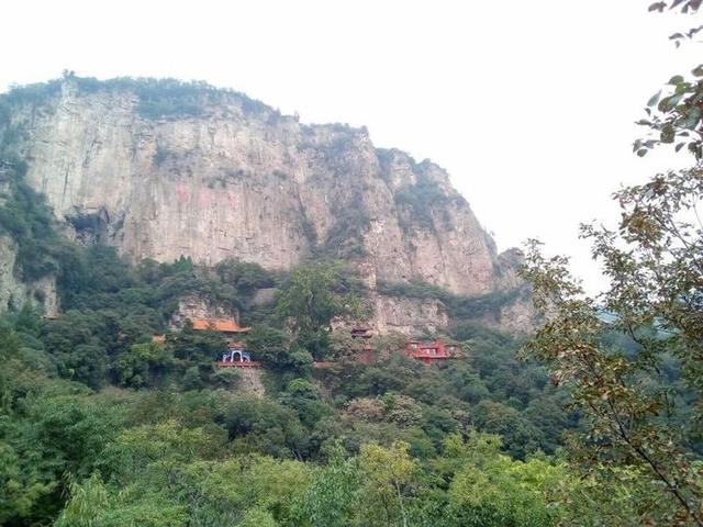 “全城热练”行走太行——石家庄市健身旅游登山节第二站在平山县天桂山风景区隆重举行！