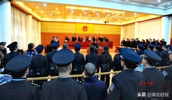 23人获刑！武汉涉案人数最多的“小额贷”涉黑案26日宣判