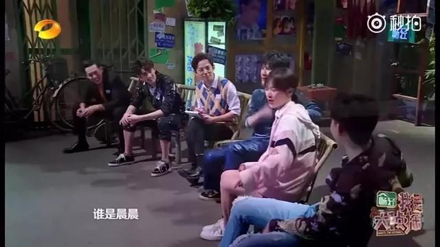 和杨紫甜掉牙，邓伦戏外情路曲折得多，告别金晨后和马思纯也没戏