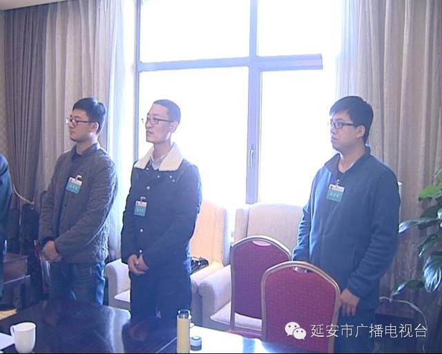 冯继红曹明周看望慰问市四届人大六次会议驻会媒体记者工作人员