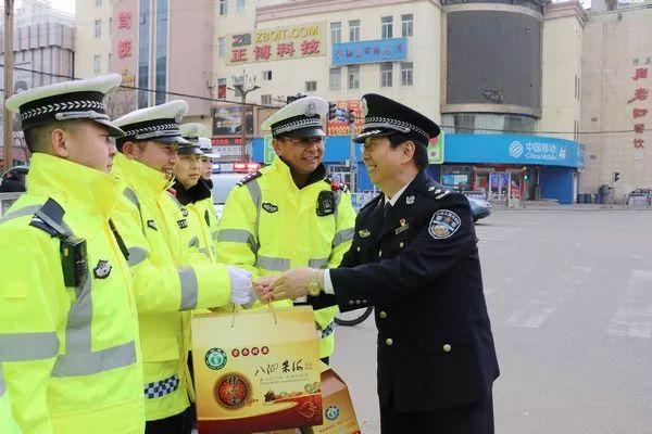 「春节我在岗」曹明同志正月初一调度检查春节安保维稳工作并向全市公安民警拜年