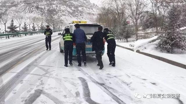 「大战100天」战风雪，查违法，搞宣传，临夏交警最近很忙