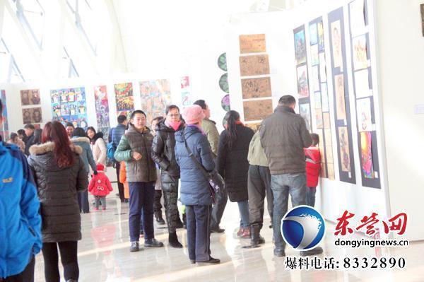 “威海市商业银行”东营首届青少年书画大赛暨雪莲画院青少年书画展开幕