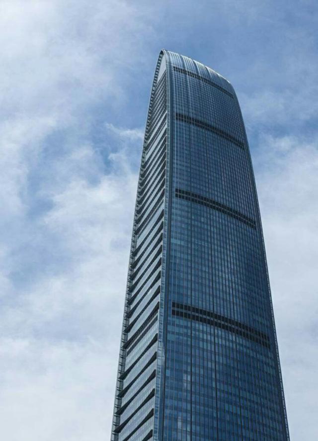 这就是腾讯总部大厦，它和深圳原第一高楼有什么渊源呢？