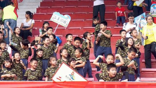 越秀｜2018年东川路小学运动会：精彩航模表演，亲子有爱上阵