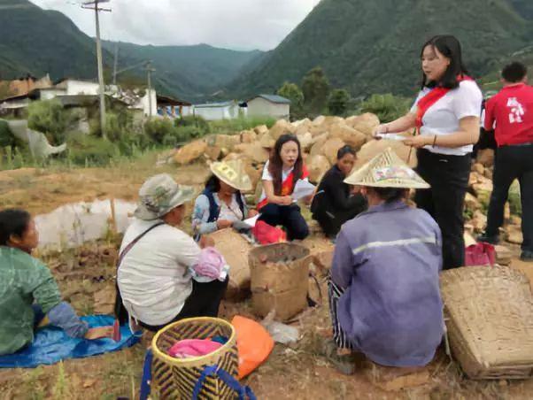 泰康人寿临沧中心支公司2018年“金融保险知识”进乡村、进工厂活动报道