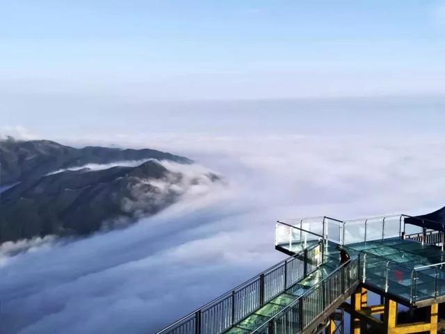 1417米！广东最高海拔玻璃桥！200层楼高！你敢去吗？
