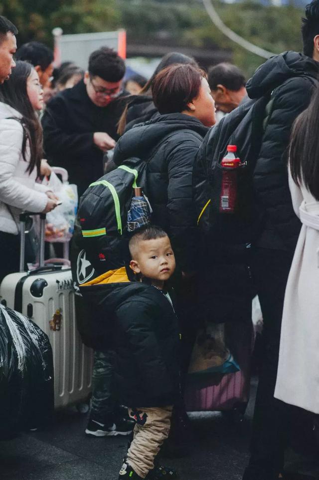 一组春运照片，一些春运故事