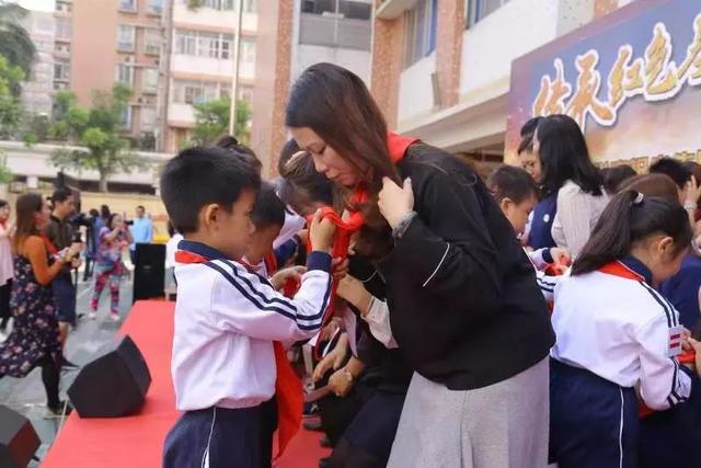 海珠｜怡乐路小学庆祝少先队建队69周年