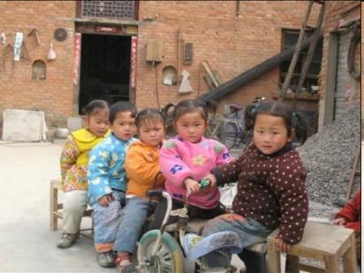 河南农村夫妇抚养五胞胎15年:每月奶粉曾花1500元 一门心思想姐弟5个都上大学  16年来五胞胎全部存活仅7例