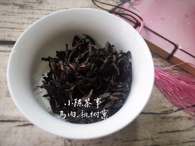 一篇文章告诉您岩茶三剑客水仙、肉桂、大红袍的区别，快收藏！