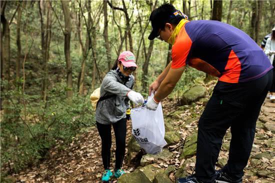 将公益融入工作和生活 麦子金服这样践行“触手可及“的公益理念