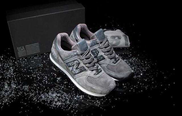 从未想过New Balance 574能如此奢华！Swarovski水晶定制选项了解一下