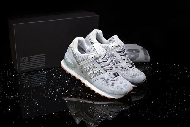 从未想过New Balance 574能如此奢华！Swarovski水晶定制选项了解一下