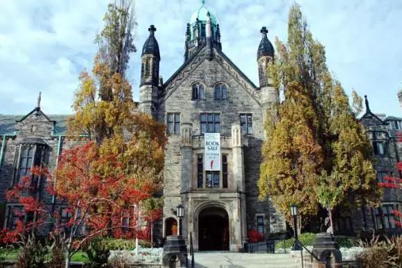 环游加拿大｜多伦多大学三大校区，选择哪个比较好？