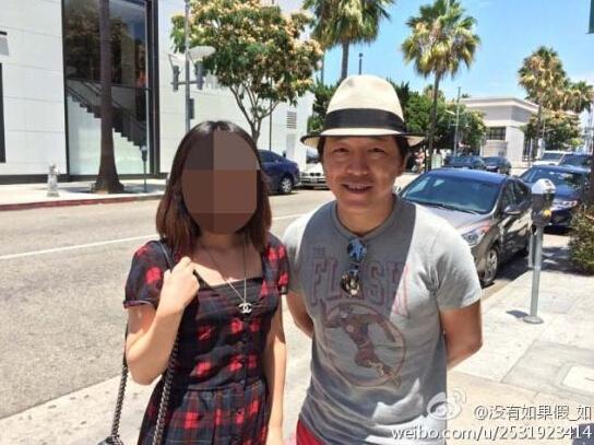 网友遇黄渤陪妻子在美待产 华人亲睐海外生子