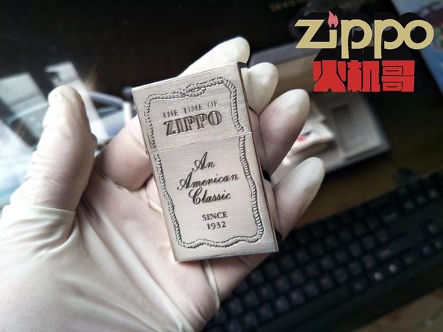 zippo火机里唯一一款可以打火又可以“防身”的大砖头火机！经典