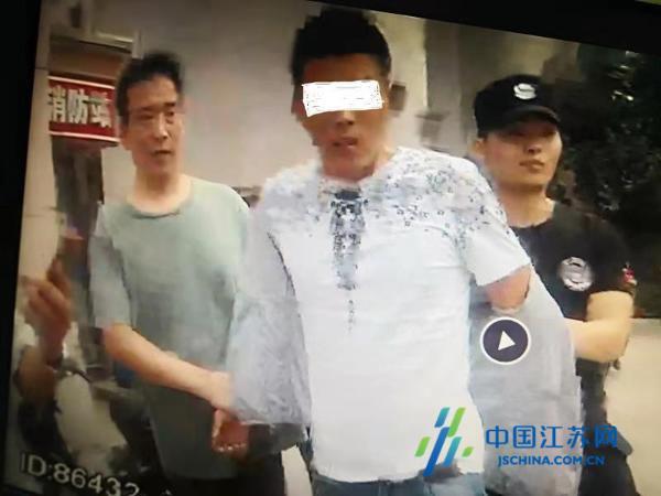 伪造的士兵证办银行卡 连云港海州警方刑拘3人