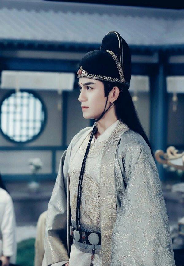 《陈情令》中敛芳尊究竟背了多少锅，万般皆是错，功绩无人提