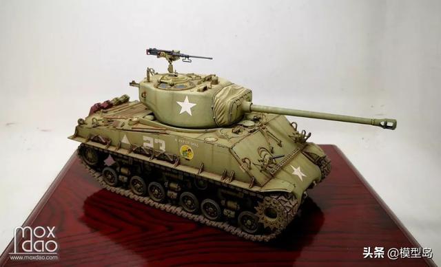 1/35 麦田M4A3E8和樱花萝莉豹 | 模型作品