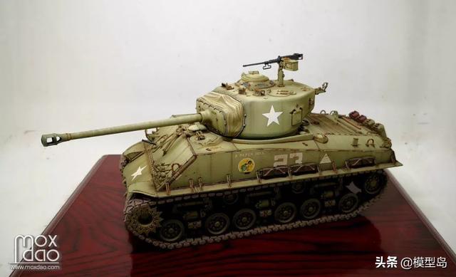 1/35 麦田M4A3E8和樱花萝莉豹 | 模型作品