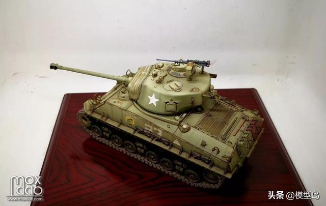 1/35 麦田M4A3E8和樱花萝莉豹 | 模型作品