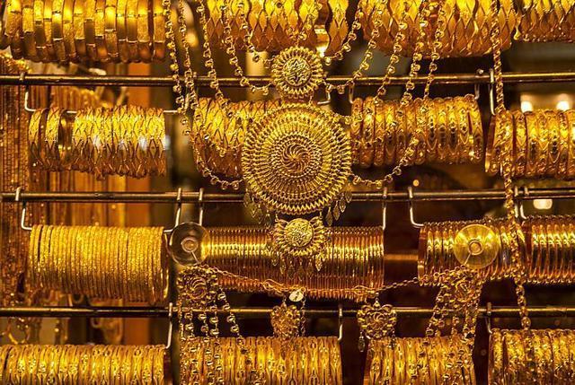 一公斤黄金和十公斤人民币，你会选哪一个？