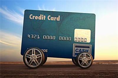 贷款和信用卡同时逾期，应该先还哪一个？