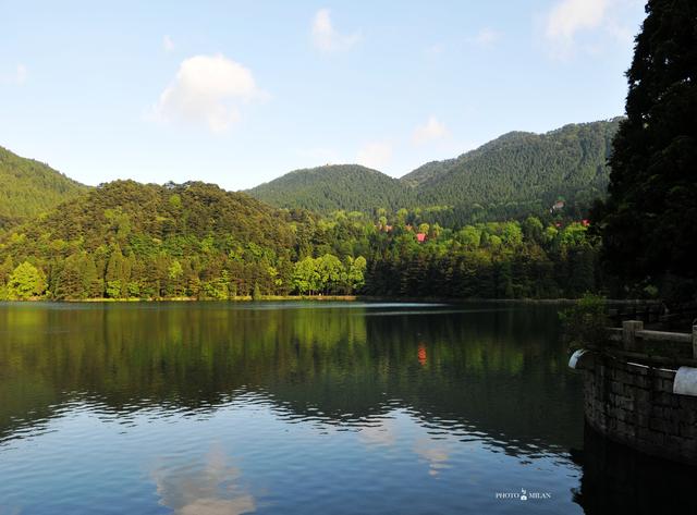 赏庐山杜鹃花，重游老电影取景地300万年前的冰窖遗迹！