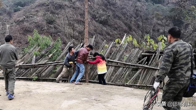 广西田林：100盏太阳能路灯点亮小山村的黑夜