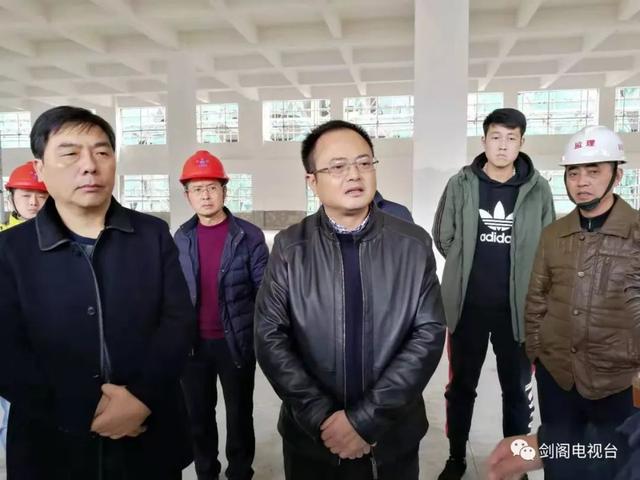 张世忠、侯宏督导普安工业园区项目建设推进工作