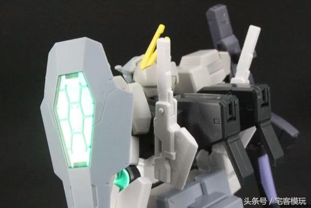 转帖：11区测评系列 HGBF 七枪智天使高达 TYPE.GBF 素组测评