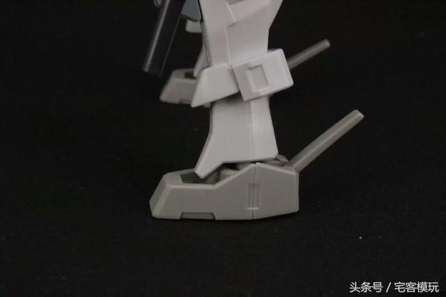 转帖：11区测评系列 HGBF 七枪智天使高达 TYPE.GBF 素组测评